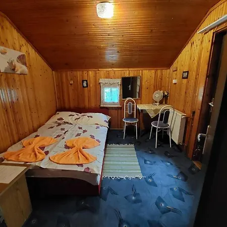 Nocleg ze śniadaniem Garden Etterem Kavezo Es Panzio Tahitófalu